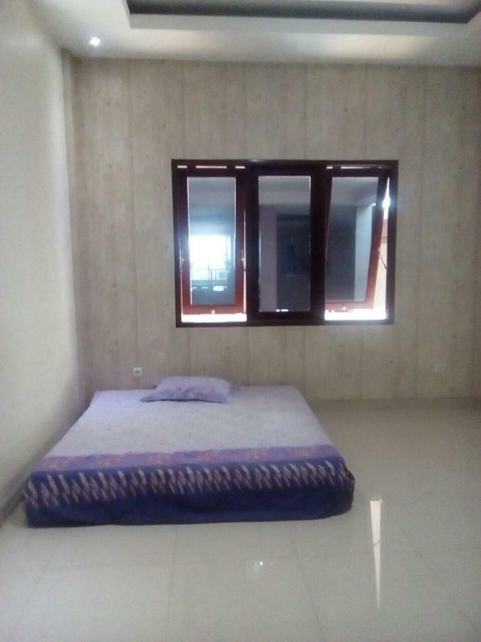 Bintara Jaya Yemima Guest House Бекаси Экстерьер фото